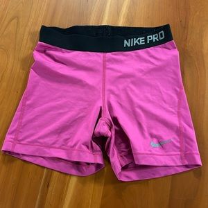 Nike Pro pink